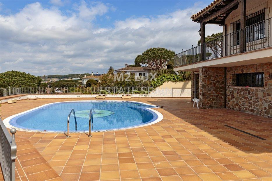 Вилла в Сан-Фелиу-де-Гишольс 689 м2 №VL20728B7234  - Продажа - 85 large