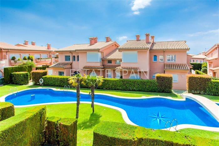 Таунхаус в Плайя-де-Аро 214 м2 №BL20857E8E6  - Продажа - 4 preview