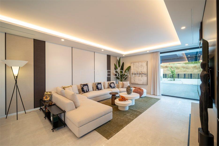 Вилла в Бенаависе 1182 м2 №VL262209A4E9  - Продажа - 21 large