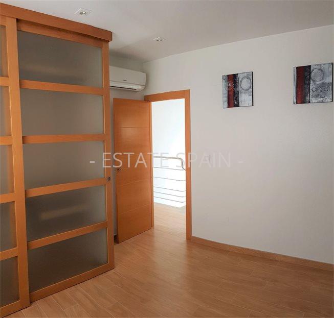 Вилла в Рохалесе 153 м2 №VL211159E6E2  - Продажа - 22 large