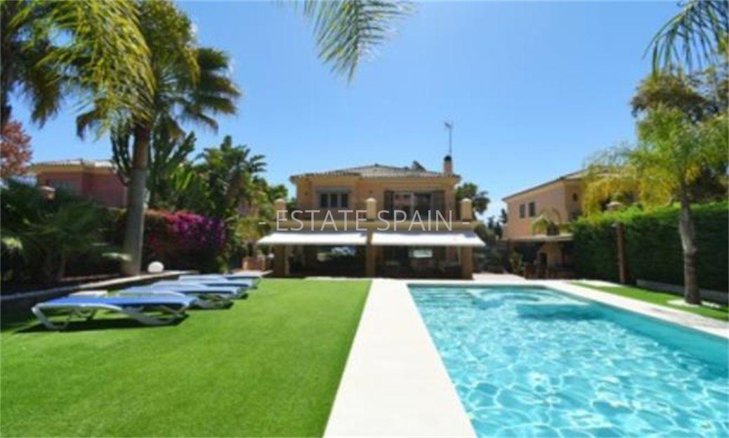 Вилла в Эльвирии 333 м2 №VL19117A7F5B  - Продажа - 1 large