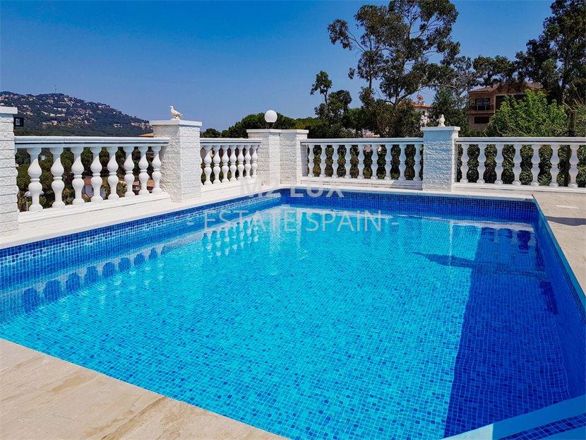 Вилла в Ллорет-де-Маре 224 м2 №VL1911189E988  - Продажа - 4 large