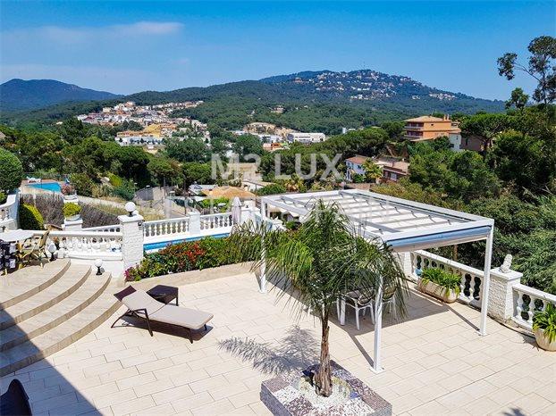 Вилла в Ллорет-де-Маре 224 м2 №VL1911189E988  - Продажа - 2 preview