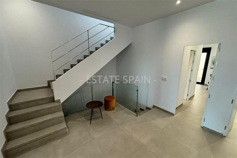 Вилла в Рохалесе 310 м2 №VL24864CE13  - Продажа - 42 large