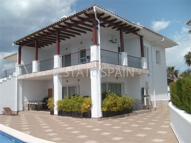 Дом в Эльвирии 258 м2 №VL19926830F3  - Продажа - 2 preview