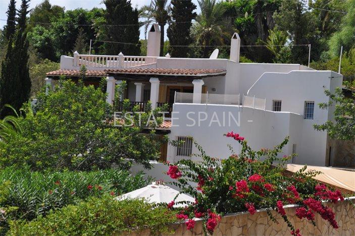 Вилла в Санта-Эулалия-дель-Рио 250 м2 №VL1712138B0B  - Продажа - 1 preview