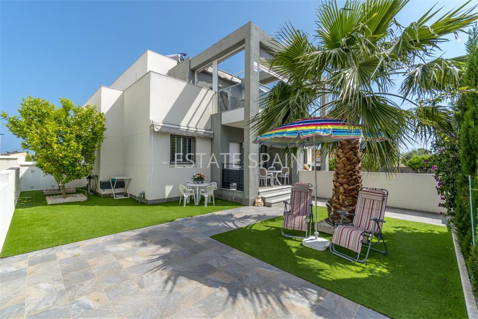 Таунхаус в Торревьехе 129 м2 №TAU185774E6  - Продажа - 31 large