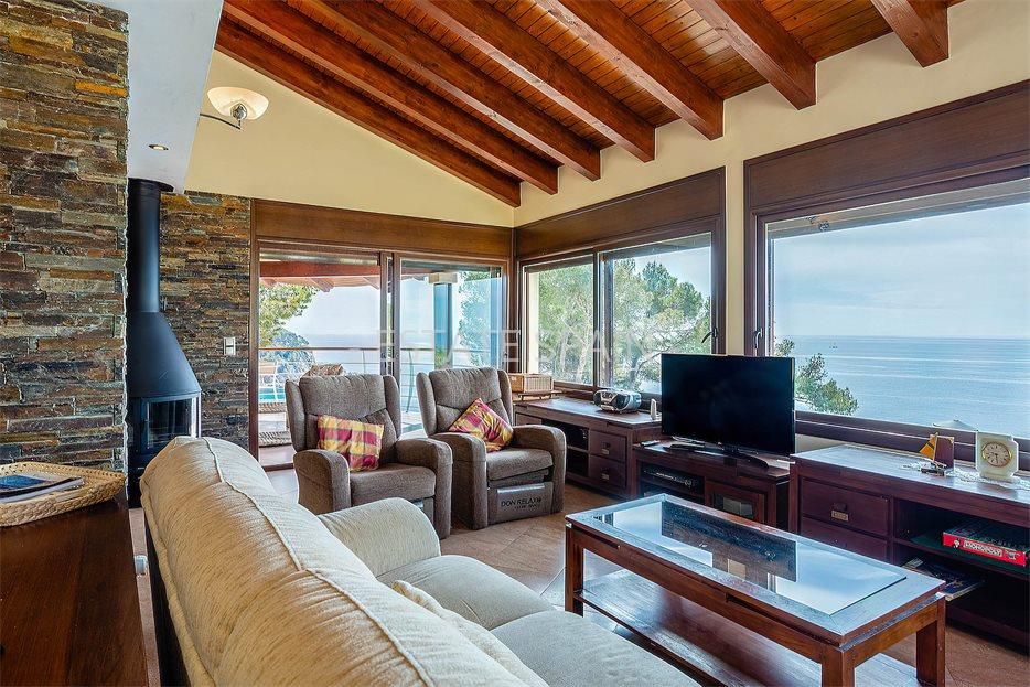 Особняк в Ллорет-де-Маре 258 м2 №VL234212A9A3  - Продажа - 6 large