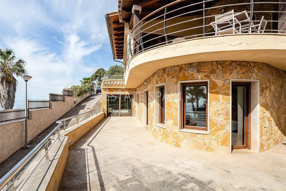 Особняк в Ллорет-де-Маре 258 м2 №VL234212A9A3  - Продажа - 30 large