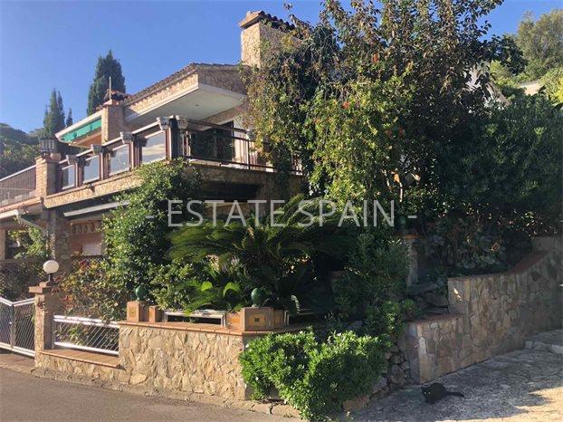 Коттедж в Тосса-де-Мар 100 м2 №VL23511F96D6  - Продажа - 1 preview