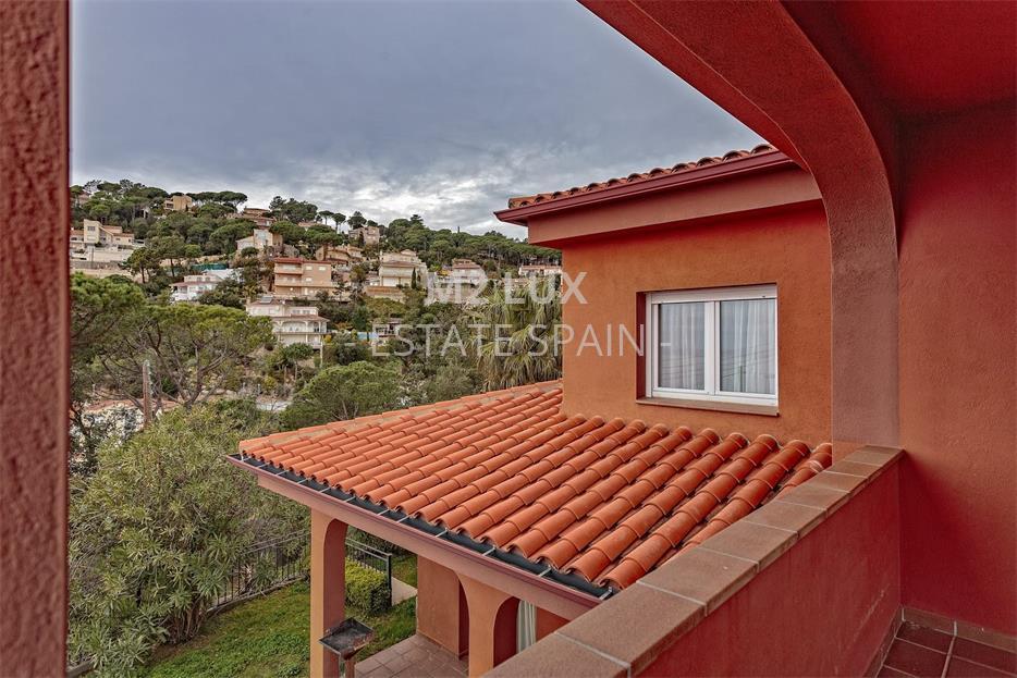 Вилла в Ллорет-де-Маре 350 м2 №VL18418CE96  - Продажа - 24 large