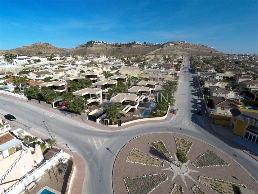 Вилла в Рохалесе 136 м2 №VL23101019107  - Продажа - 4 large