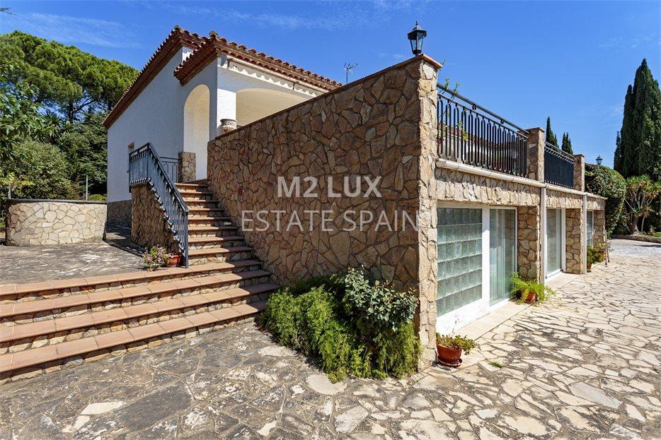 Вилла в Сан-Фелиу-де-Гишольс 538 м2 №VL24912DE96F  - Продажа - 17 large