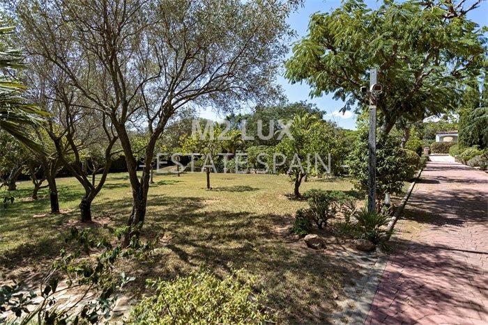 Вилла в Сан-Фелиу-де-Гишольс 538 м2 №VL24912DE96F  - Продажа - 76 preview