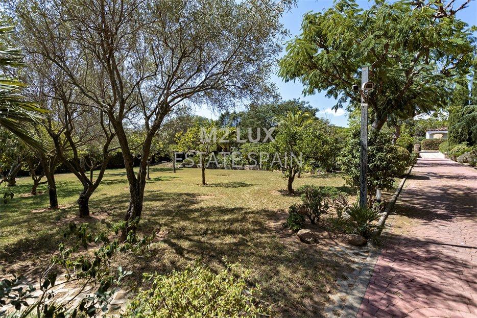 Вилла в Сан-Фелиу-де-Гишольс 538 м2 №VL24912DE96F  - Продажа - 76 large