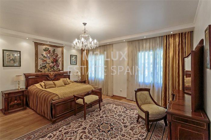 Вилла в Сан-Фелиу-де-Гишольс 538 м2 №VL24912DE96F  - Продажа - 45 preview