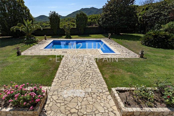 Вилла в Сан-Фелиу-де-Гишольс 538 м2 №VL24912DE96F  - Продажа - 19 preview