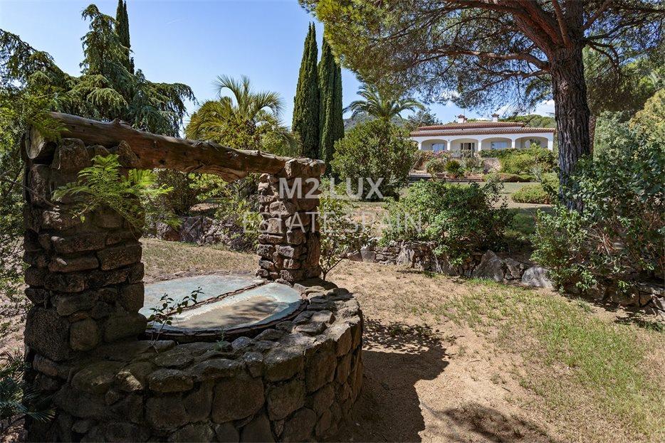 Вилла в Сан-Фелиу-де-Гишольс 538 м2 №VL24912DE96F  - Продажа - 70 large