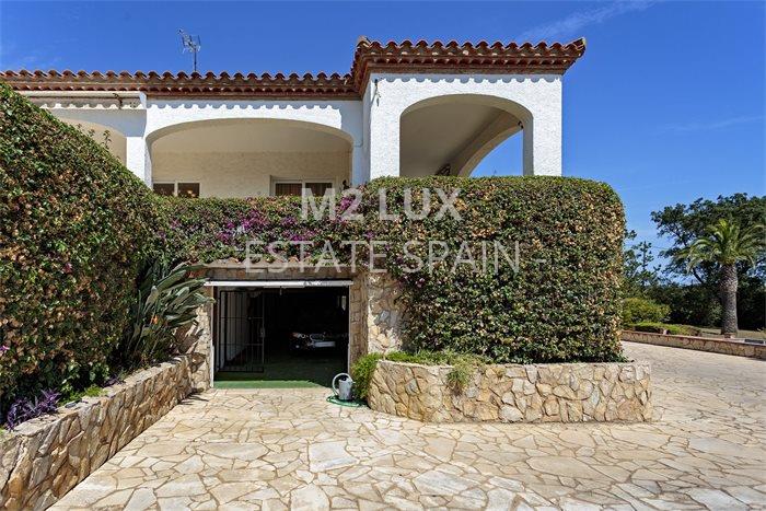 Вилла в Сан-Фелиу-де-Гишольс 538 м2 №VL24912DE96F  - Продажа - 16 preview