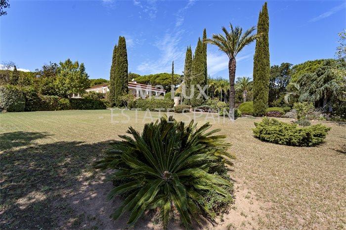 Вилла в Сан-Фелиу-де-Гишольс 538 м2 №VL24912DE96F  - Продажа - 67 preview