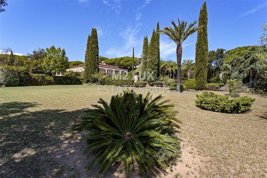 Вилла в Сан-Фелиу-де-Гишольс 538 м2 №VL24912DE96F  - Продажа - 67 large