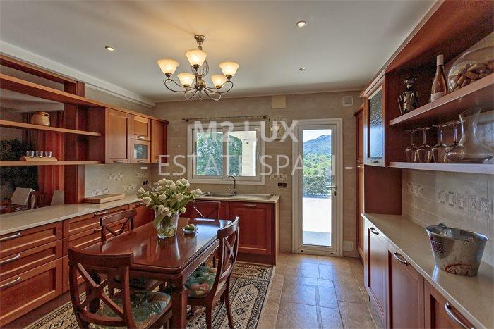 Вилла в Сан-Фелиу-де-Гишольс 538 м2 №VL24912DE96F  - Продажа - 36 preview