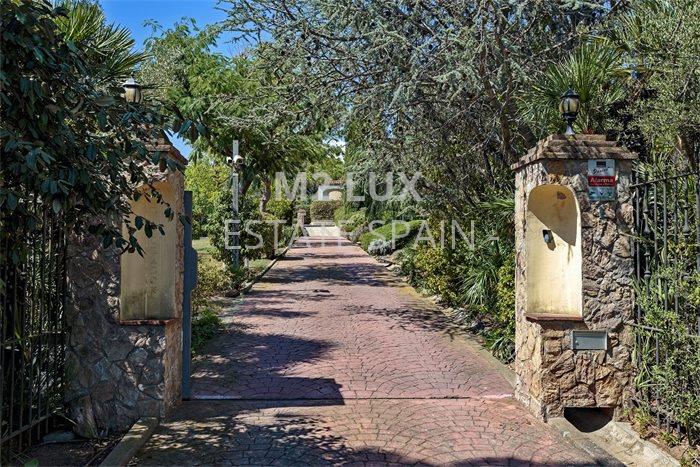 Вилла в Сан-Фелиу-де-Гишольс 538 м2 №VL24912DE96F  - Продажа - 77 preview