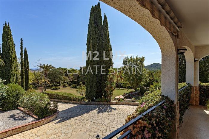 Вилла в Сан-Фелиу-де-Гишольс 538 м2 №VL24912DE96F  - Продажа - 29 preview