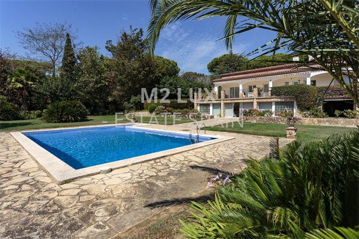 Вилла в Сан-Фелиу-де-Гишольс 538 м2 №VL24912DE96F  - Продажа - 25 preview