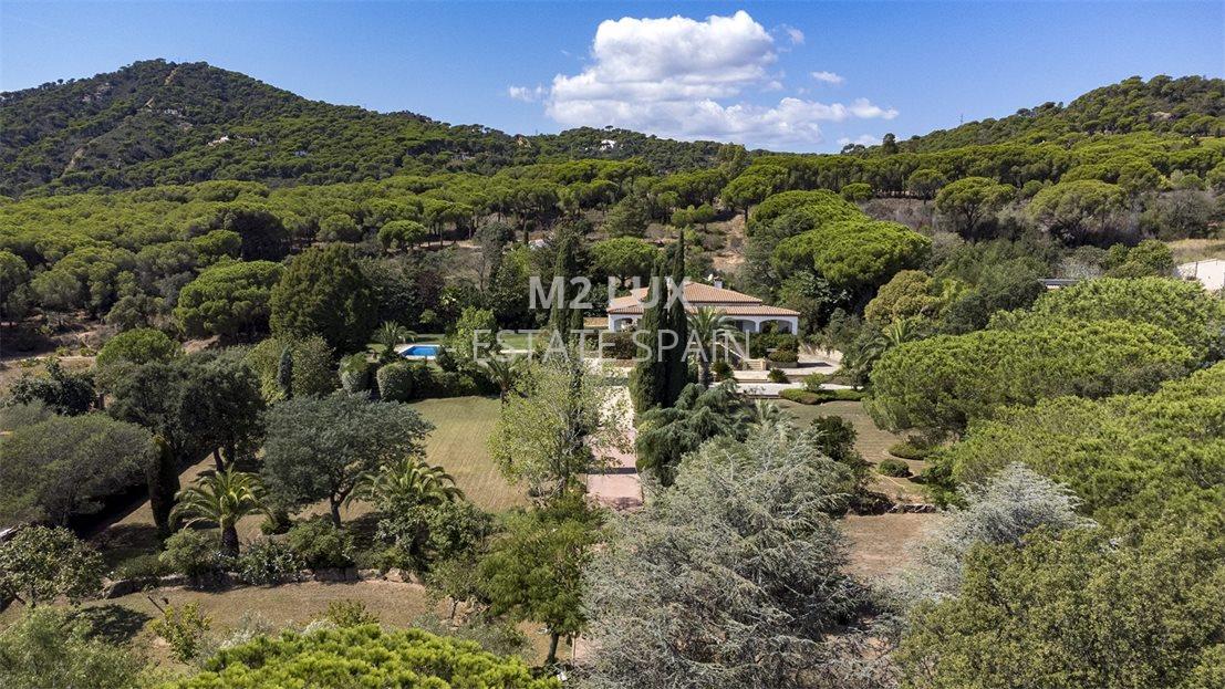 Вилла в Сан-Фелиу-де-Гишольс 538 м2 №VL24912DE96F  - Продажа - 8 large