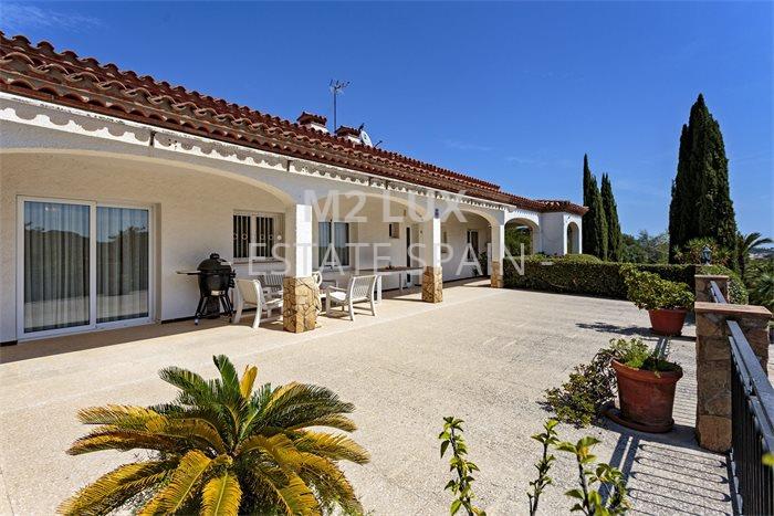 Вилла в Сан-Фелиу-де-Гишольс 538 м2 №VL24912DE96F  - Продажа - 43 preview