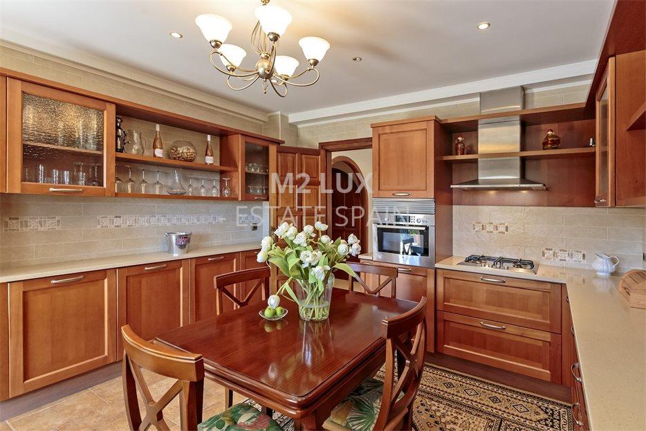 Вилла в Сан-Фелиу-де-Гишольс 538 м2 №VL24912DE96F  - Продажа - 37 large