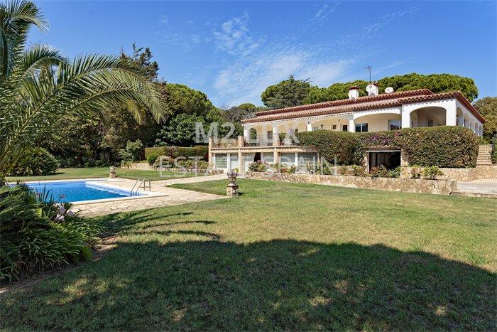 Вилла в Сан-Фелиу-де-Гишольс 538 м2 №VL24912DE96F  - Продажа - 24 preview