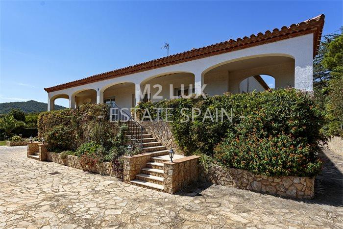 Вилла в Сан-Фелиу-де-Гишольс 538 м2 №VL24912DE96F  - Продажа - 14 preview