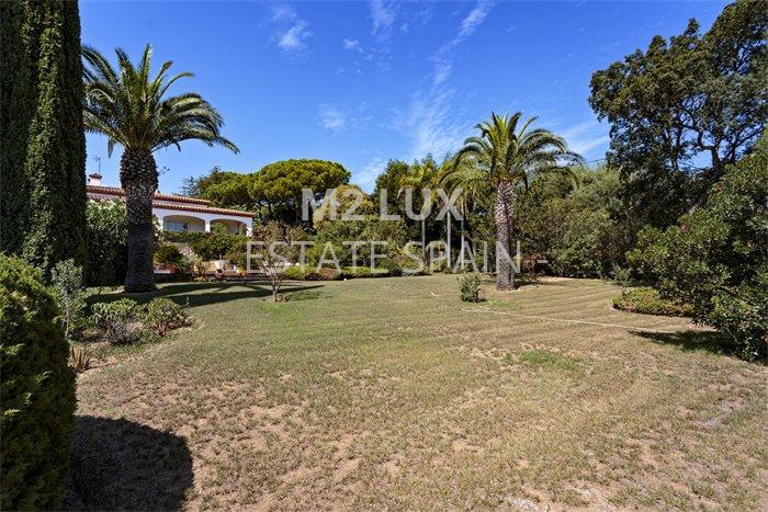 Вилла в Сан-Фелиу-де-Гишольс 538 м2 №VL24912DE96F  - Продажа - 68 preview