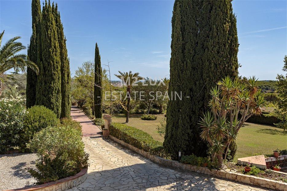 Вилла в Сан-Фелиу-де-Гишольс 538 м2 №VL24912DE96F  - Продажа - 66 large