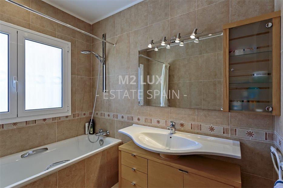 Вилла в Сан-Фелиу-де-Гишольс 538 м2 №VL24912DE96F  - Продажа - 58 large