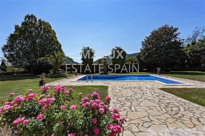 Вилла в Сан-Фелиу-де-Гишольс 538 м2 №VL24912DE96F  - Продажа - 20 preview