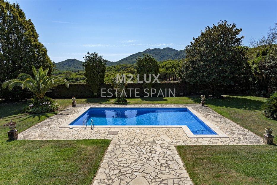 Вилла в Сан-Фелиу-де-Гишольс 538 м2 №VL24912DE96F  - Продажа - 21 large