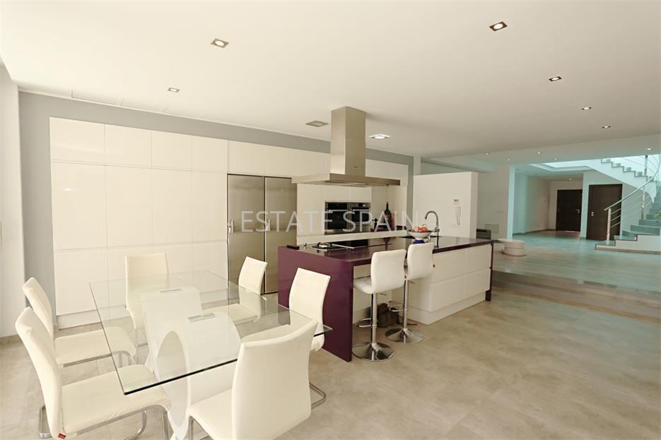 Таунхаус в Льюкмайор 240 м2 №TAU1858E92D  - Продажа - 1 large