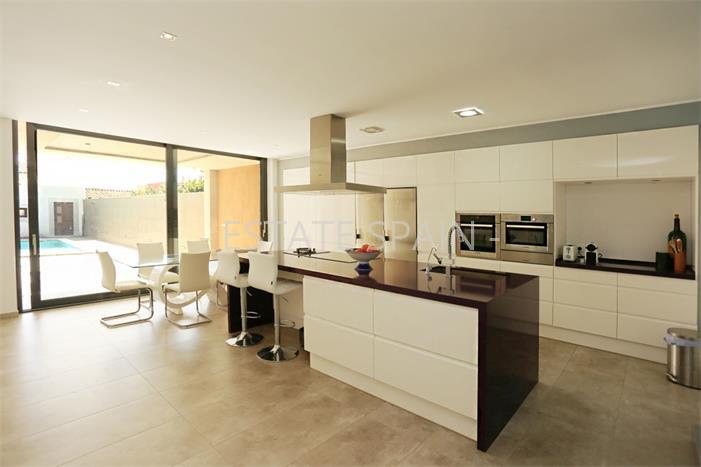 Таунхаус в Льюкмайор 240 м2 №TAU1858E92D  - Продажа - 18 preview