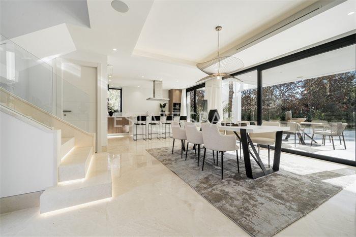 Вилла в Эстепоне 329 м2 №VL24365B3C8  - Продажа - 29 preview