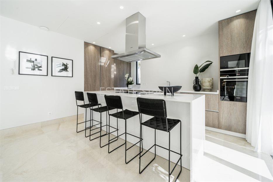 Вилла в Эстепоне 329 м2 №VL24365B3C8  - Продажа - 7 large