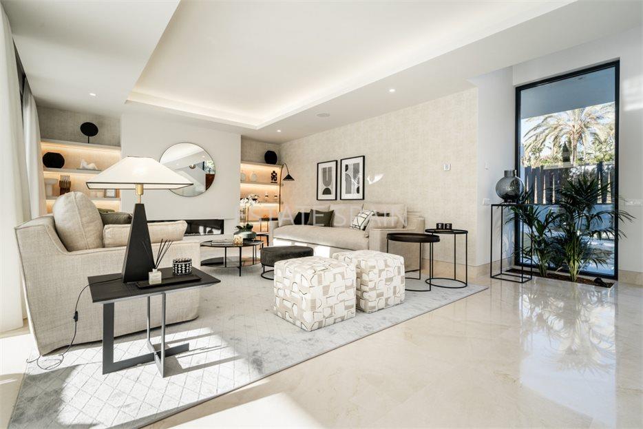 Вилла в Эстепоне 329 м2 №VL24365B3C8  - Продажа - 16 large