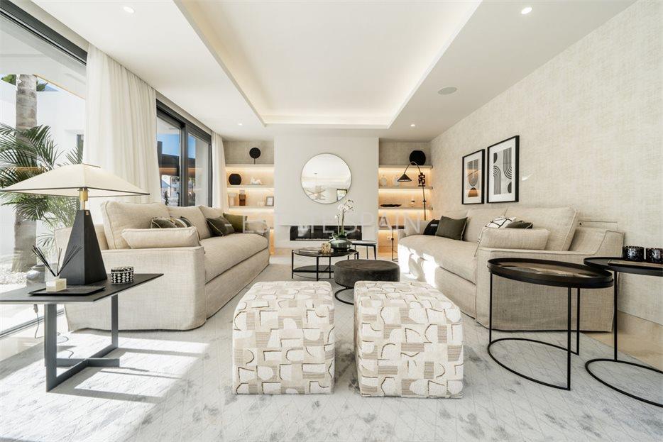 Вилла в Эстепоне 329 м2 №VL24365B3C8  - Продажа - 4 large