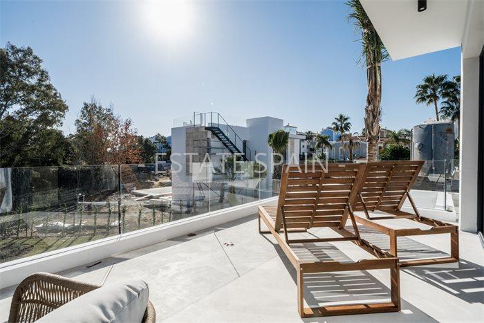 Вилла в Эстепоне 329 м2 №VL24365B3C8  - Продажа - 27 preview