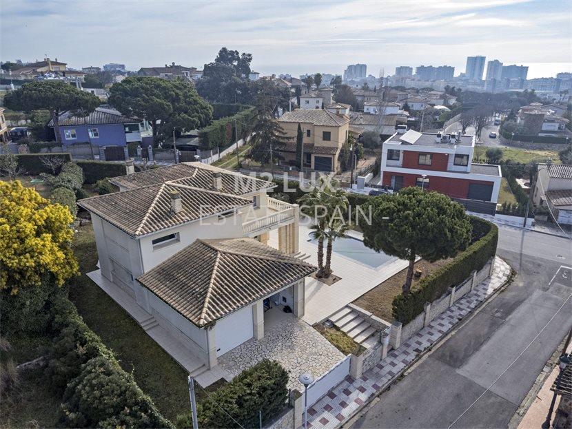 Вилла в Плайя-де-Аро 349 м2 №VL23218597E1  - Продажа - 59 large