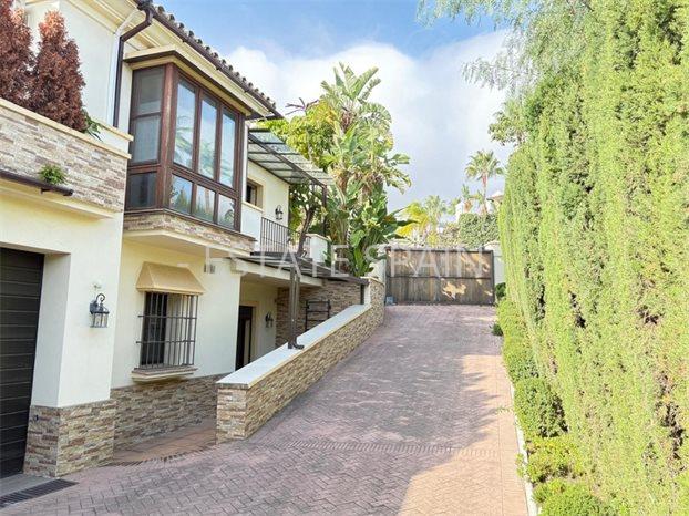 Вилла в Эль-Параисо 450 м2 №VL241174535B  - Продажа - 38 preview