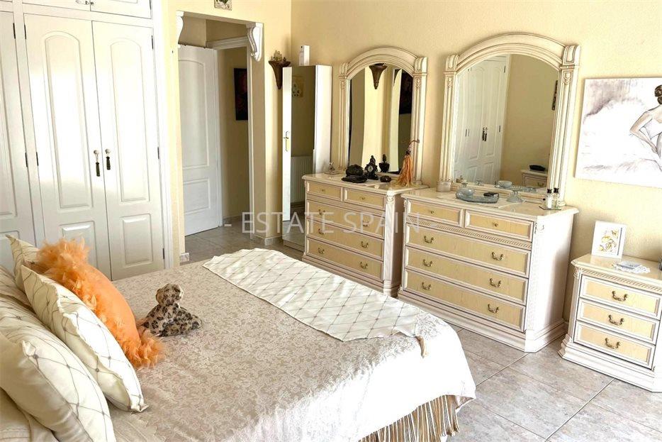 Вилла в Рохалесе 200 м2 №VL24868B6D9  - Продажа - 45 large