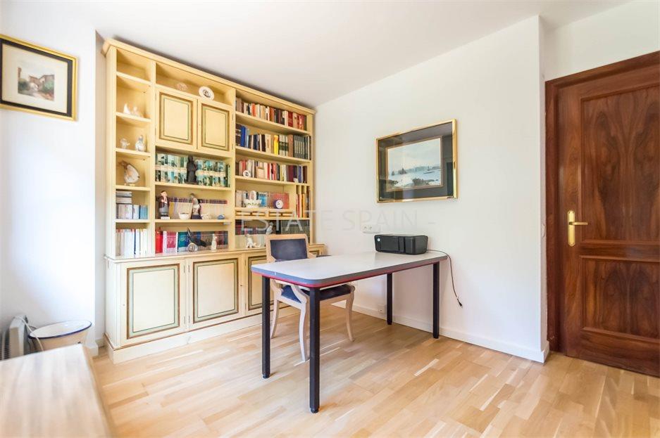 Таунхаус в Ллорет-де-Маре 450 м2 №BL23619A9179  - Продажа - 42 large